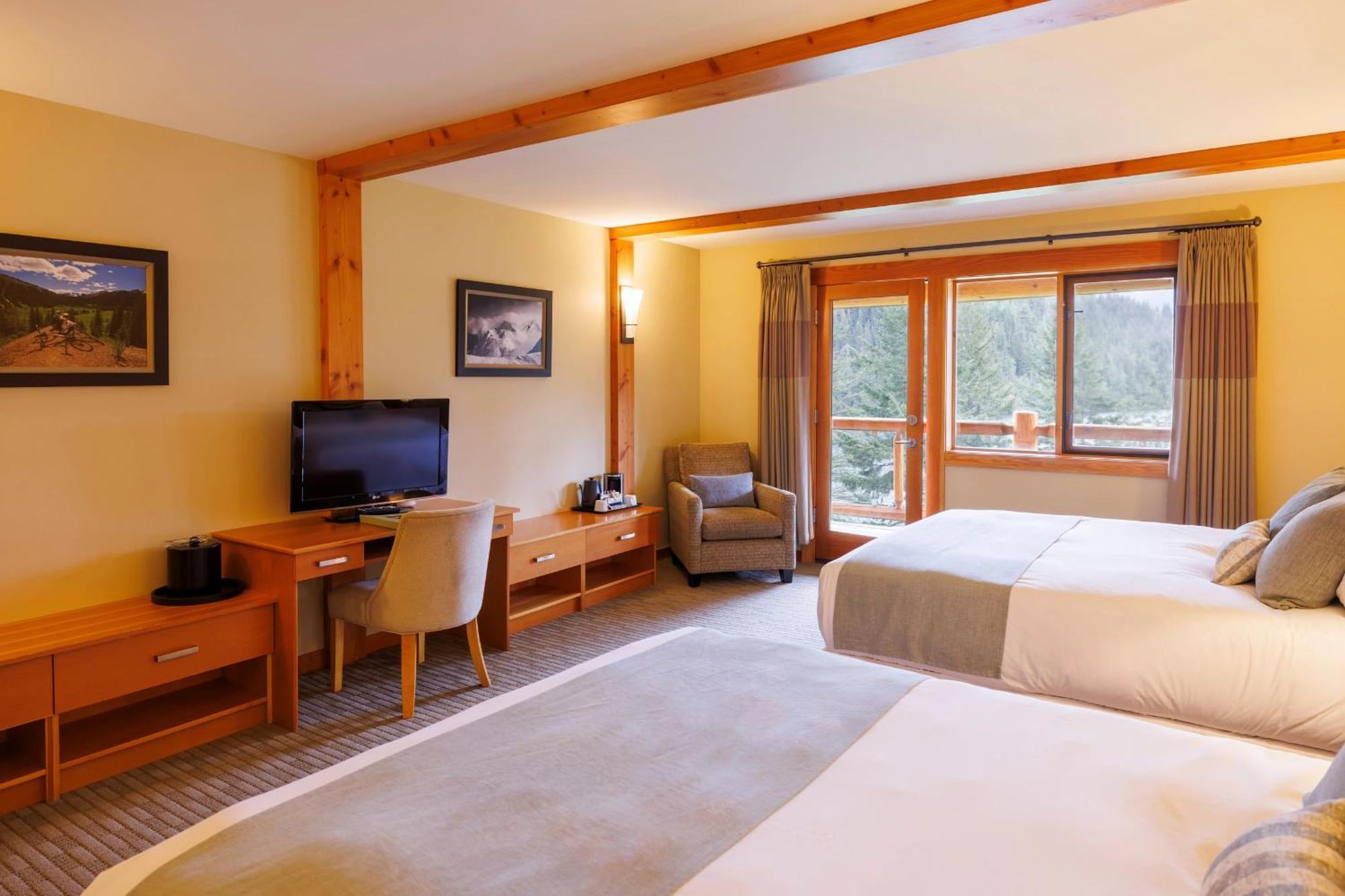 Tyax Lodge & Heliskiing Gold Bridge Екстер'єр фото